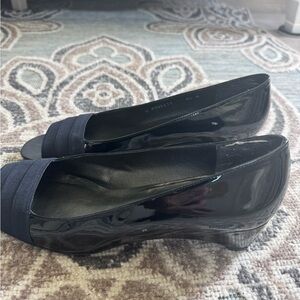 Vintage Stuart Weitzman Black Heels Sleek Design Size 9.5